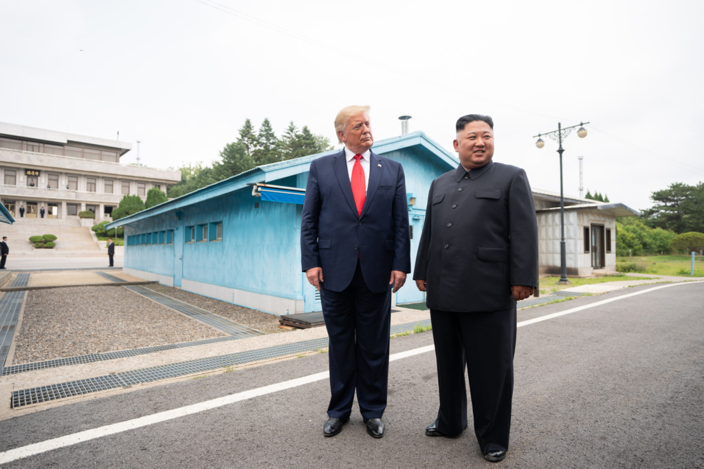 Trump et Kim Jong Un à la zone démilitarisée