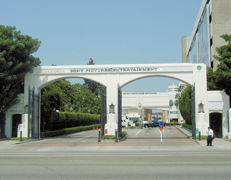 986px-Sony_Pictures_Entertainment_entrance_1