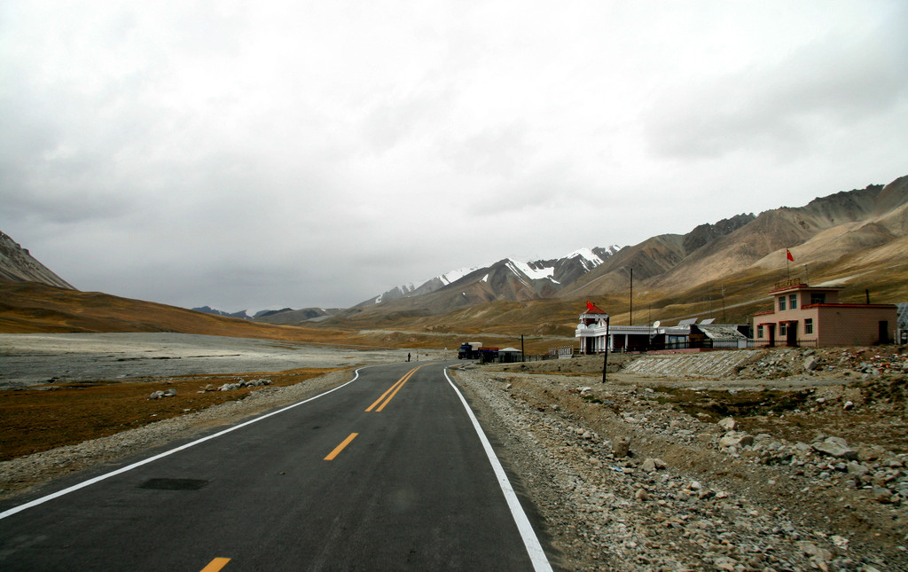 2007_08_21_China_Pakistan_Karakoram_Highway_Khunjerab_Pass_IMG_7311
