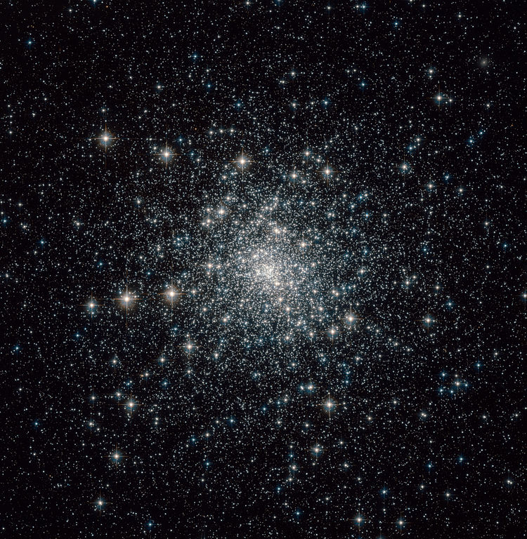 750px-Messier_30_(captured_by_the_Hubble_Space_Telescope)
