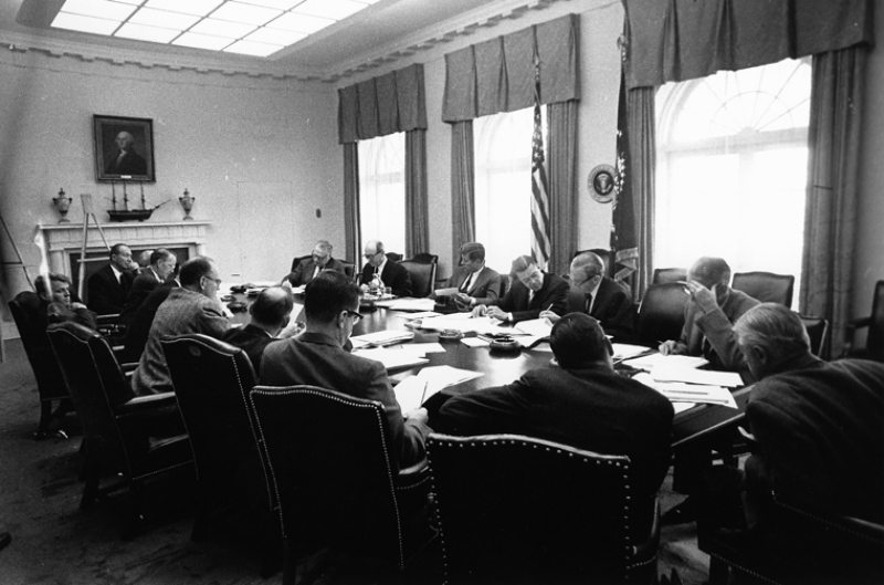 EXCOMM_meeting_Cuban_Missile_Crisis_29_October_1962
