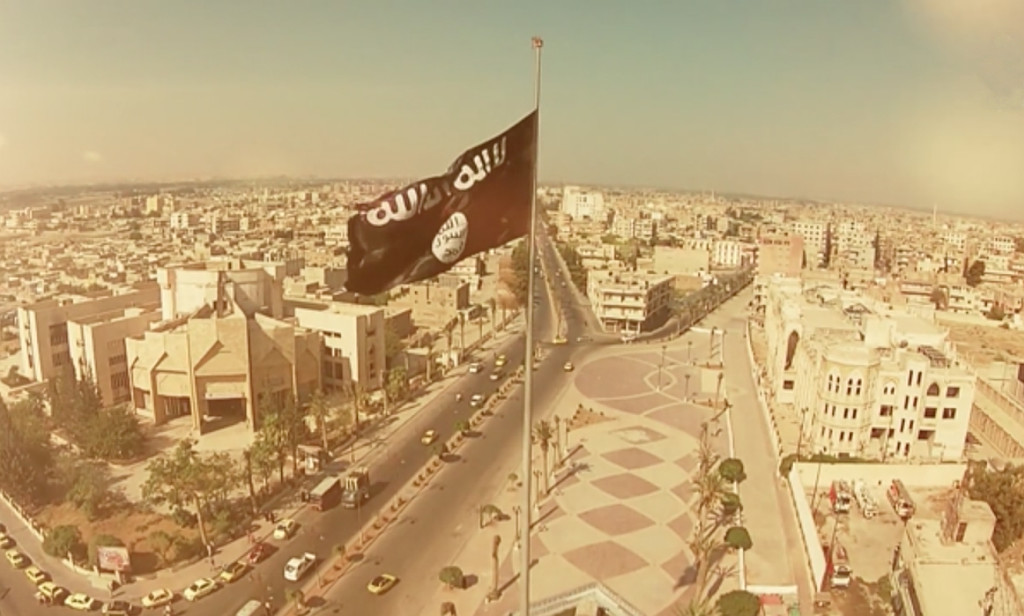 ISIL-flag-over-city