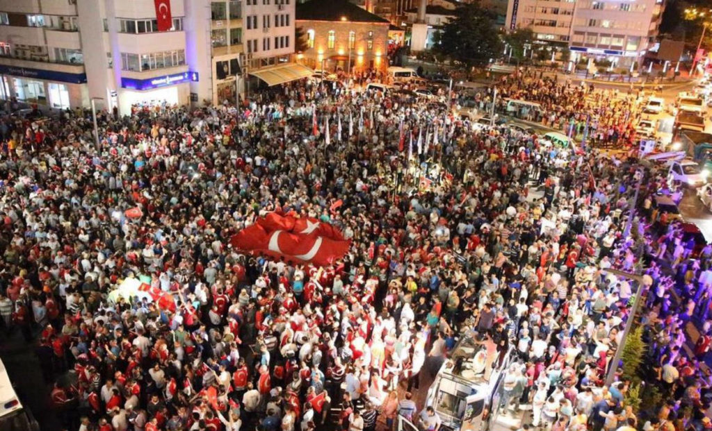 Crowd-Flag-Turkey-Coup