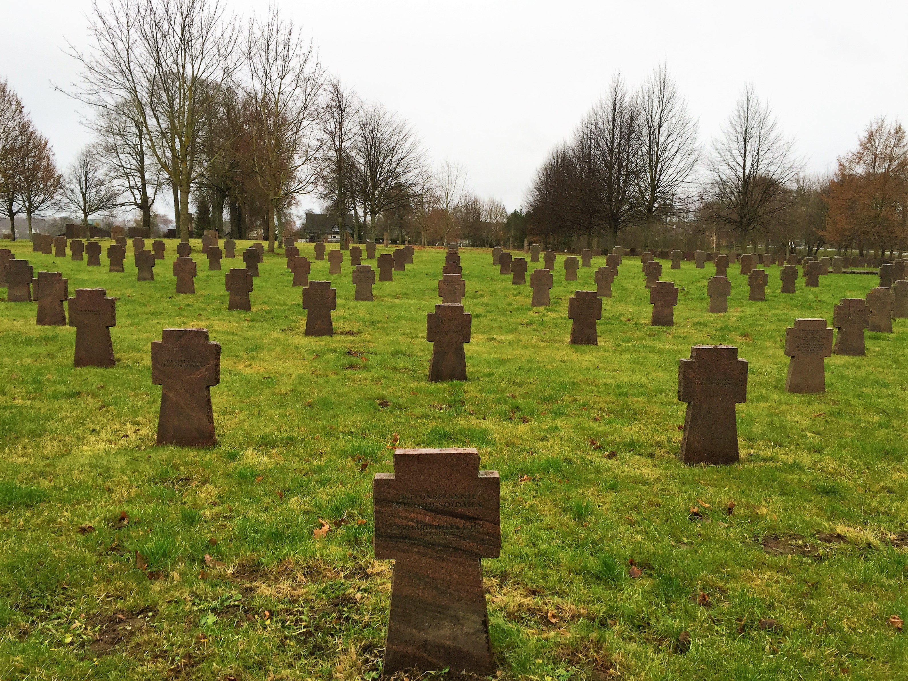 german-war-cemetery-along-the-narva-river