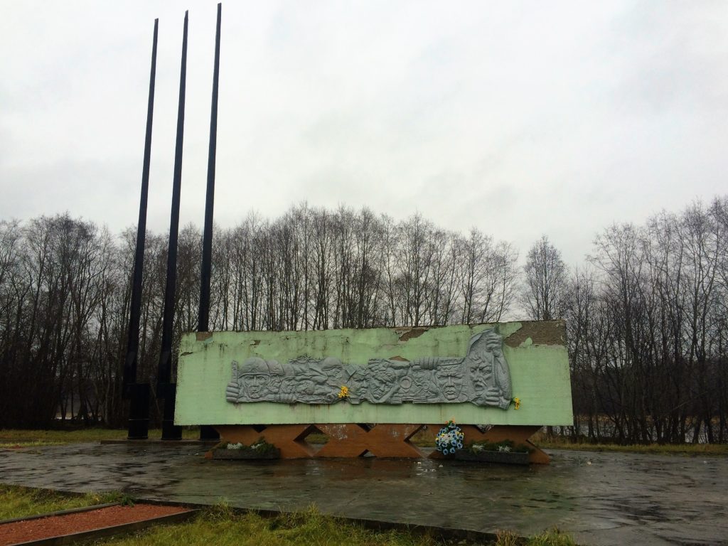 soviet-monument-30-anniversary-of-narva-liberation