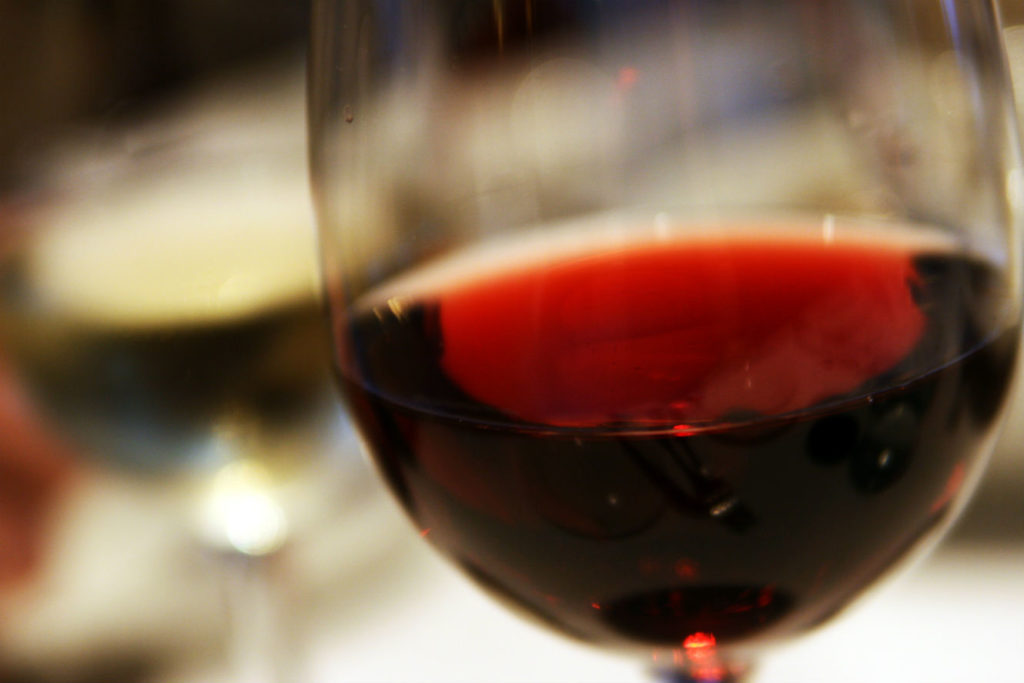 red-wine-closeup