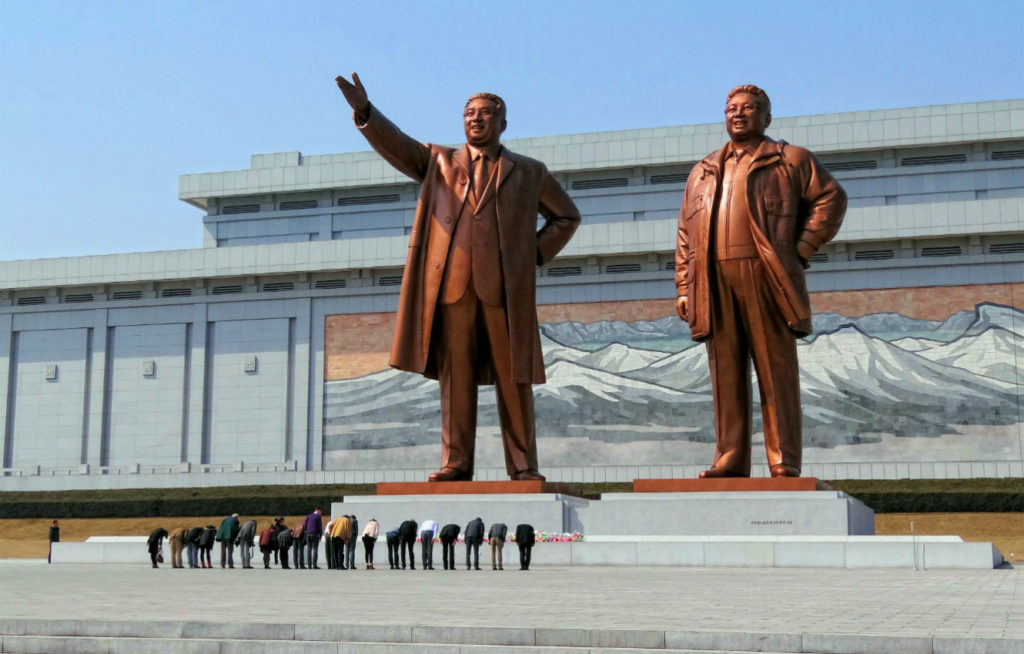 NorthKorea-Statues