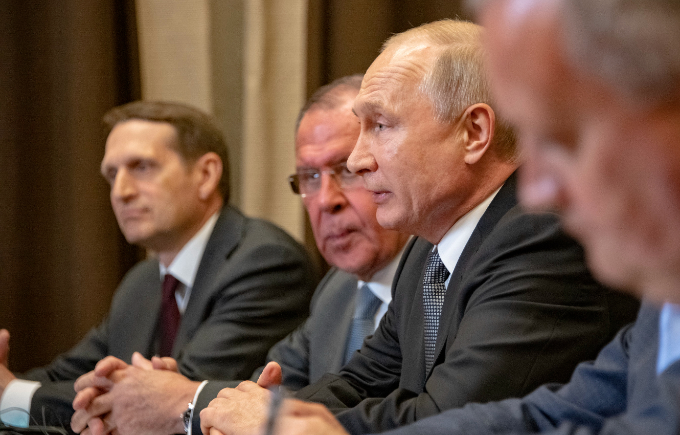 Putin at a cabinet meeting