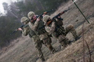 The Army, the Government, and the People in the Russo-Ukrainian War