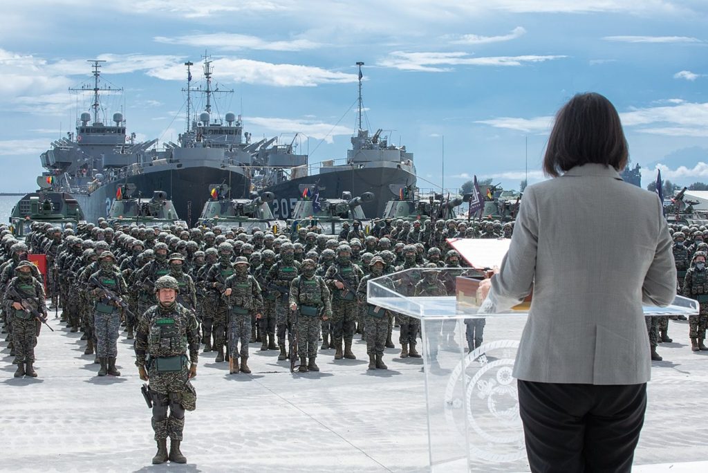 President_of_TAIWAN_Tsai_Ing-wen_reviews_a_Marine_Corps_battalion_in_Kaohsiung_in_July_2020_臺灣總統蔡英文校閱海軍陸戰隊九九旅步二營