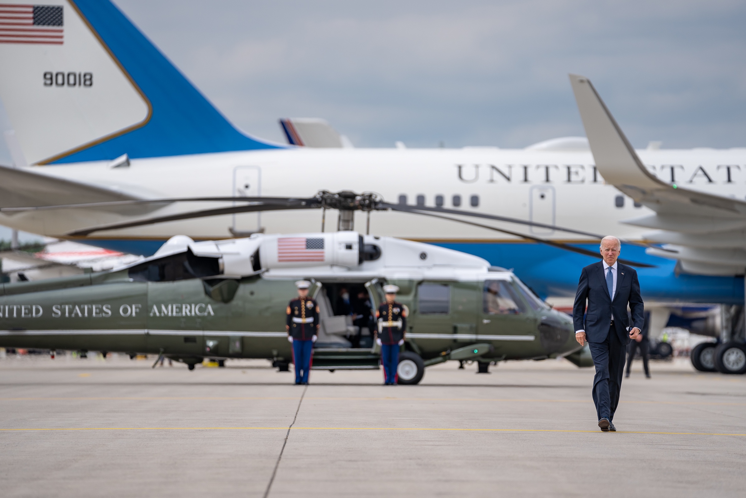 President Biden walks away from Air Force One