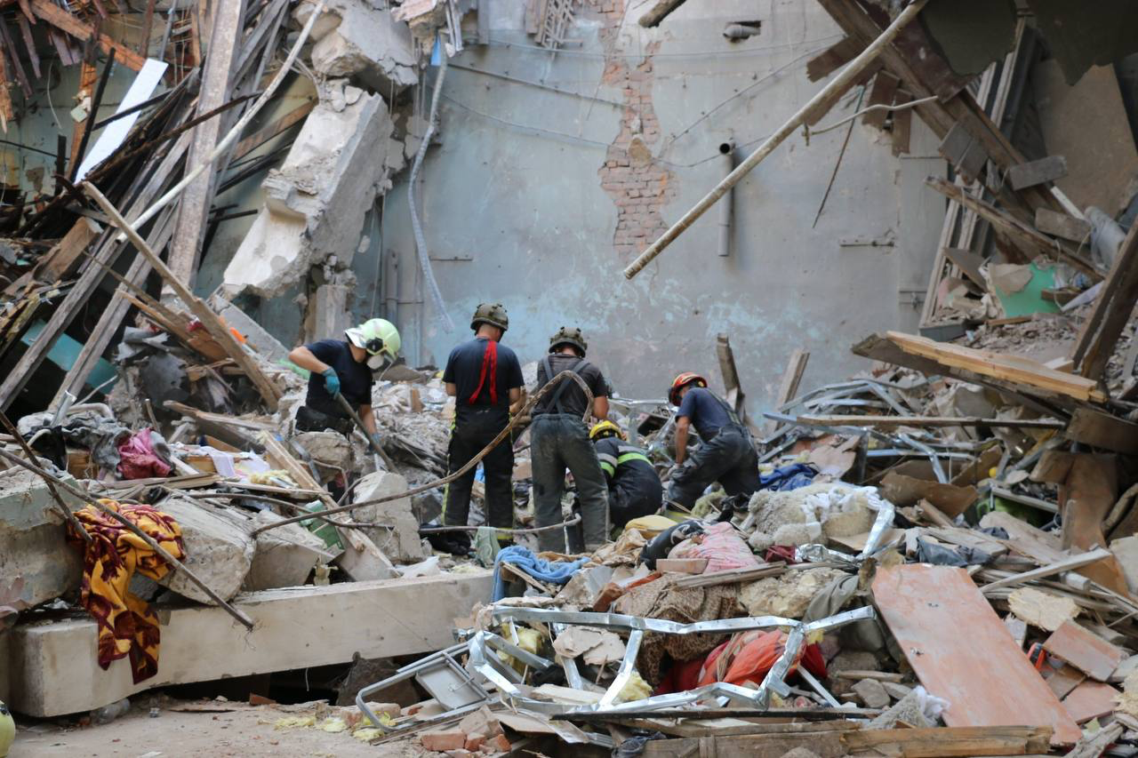 Rescue workers respond to disaster in Kharkiv