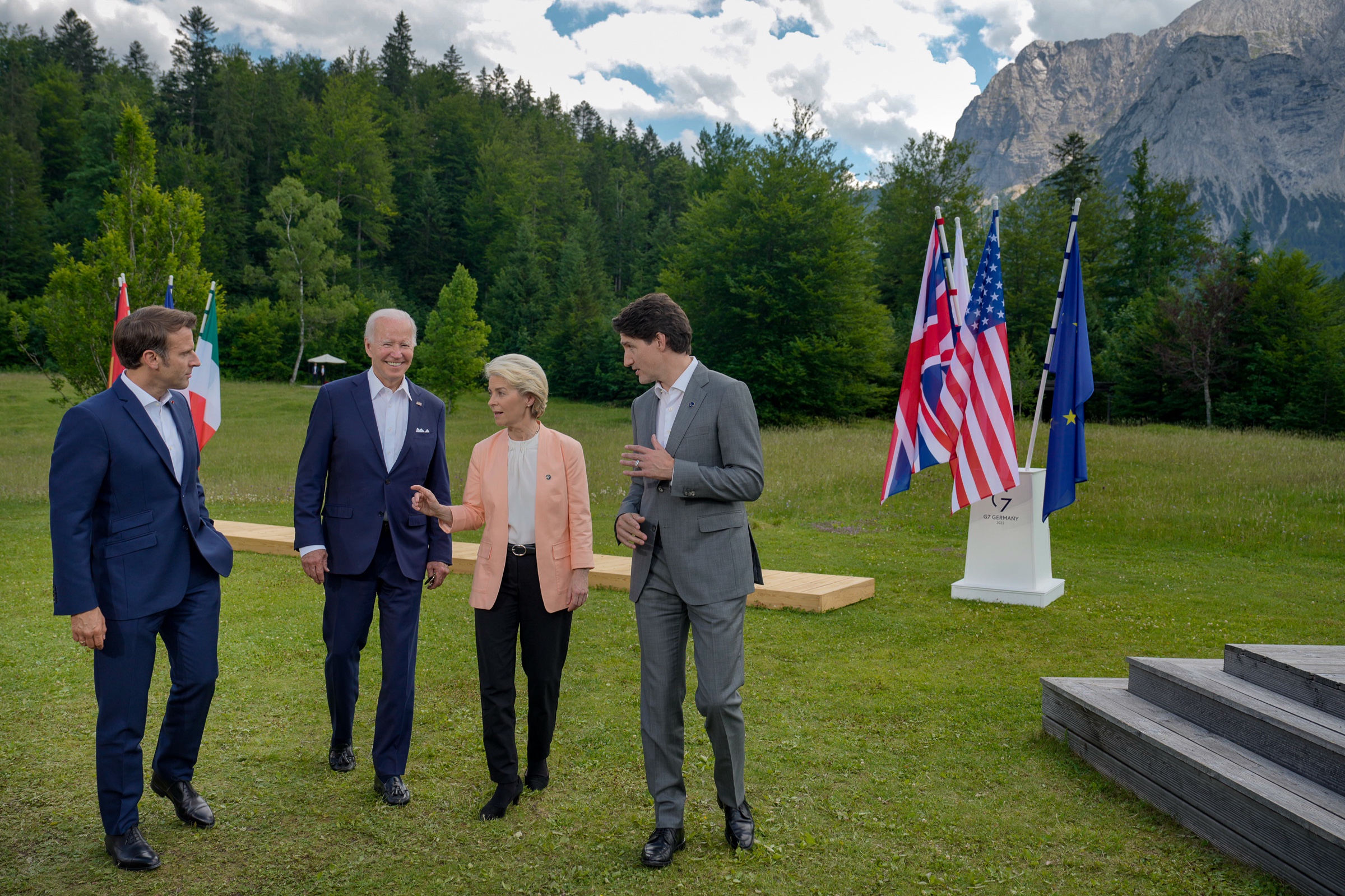 Biden meets with world leaders at the G7