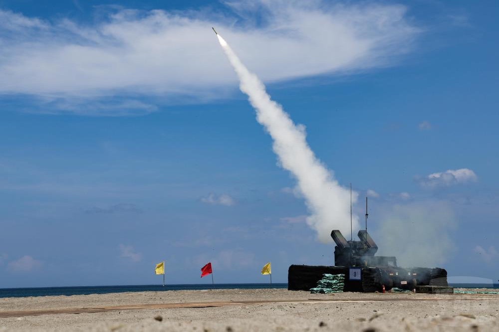 Taiwan firing Stinger missile