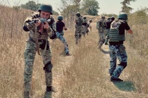 Why Ukrainian Soldiers Have to Learn to Fight on YouTube and How to Change That