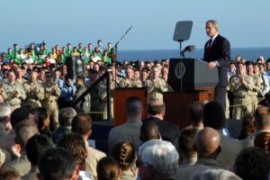 Confronting Saddam Hussein