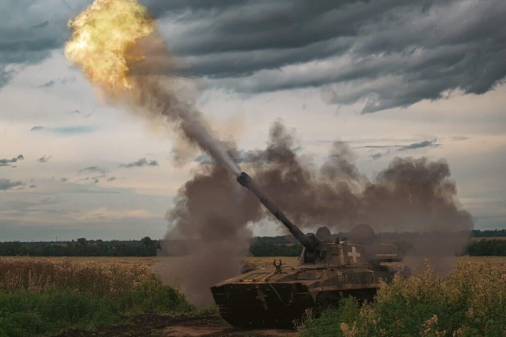 Ukrainian Tank Fires Cannon