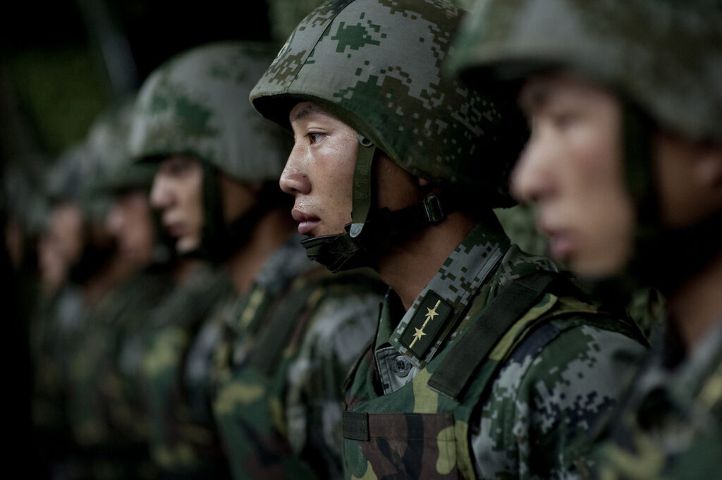 Soldiers_of_the_Chinese_People’s_Liberation_Army_-_2011