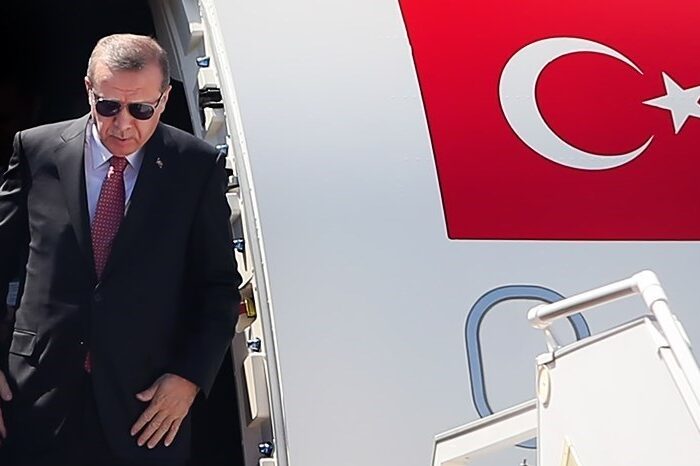 Recep_Tayyip_Erdoğan_arriving_in_Tehran’s_Mehrabad_International_Airport