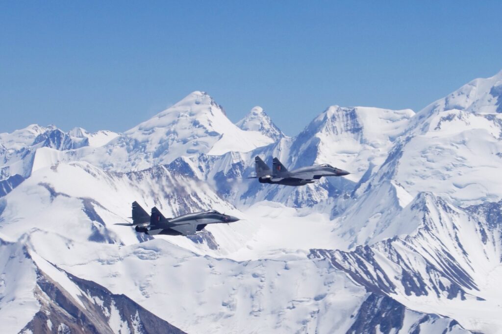 2Indian_Air_Force_Mig_29_UPG_patrolling_the_Himalayas