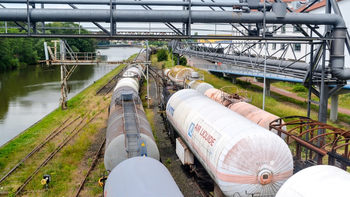 The Supply Chain Chokepoints in Quantum