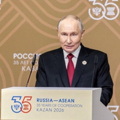 Putin Looks to Asia to Secure Energy Dependence Elsewhere