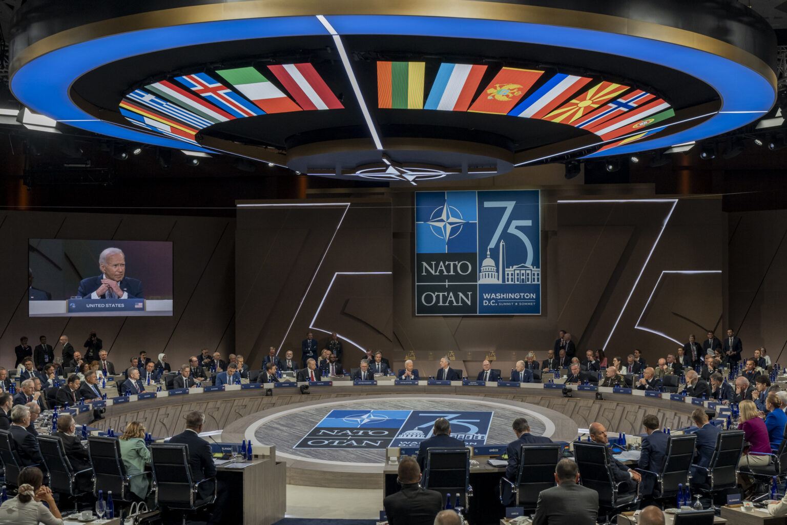 Réunion du Conseil de l'Atlantique Nord lors du sommet de l'OTAN en 2024